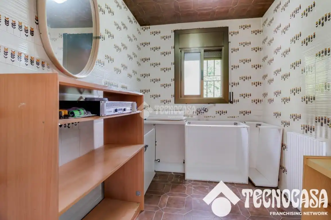 Cuina de Casa o xalet en venda en Rubí amb Calefacció