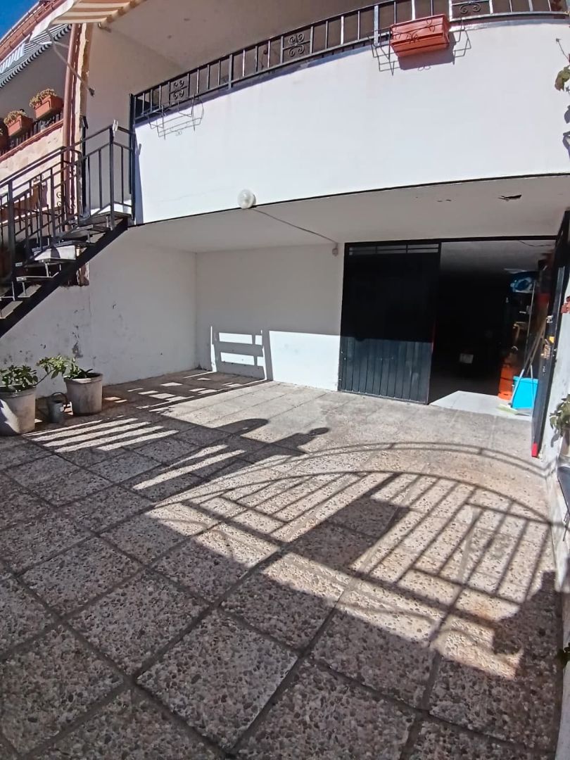 House or chalet for sale in Navaluenga  with Private garden, Terrace and Furnished