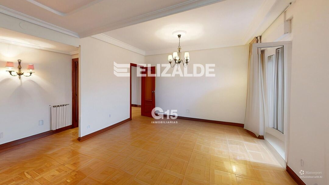 Dormitori de Pis en venda en Donostia - San Sebastián  amb Calefacció, Terrassa i Balcó