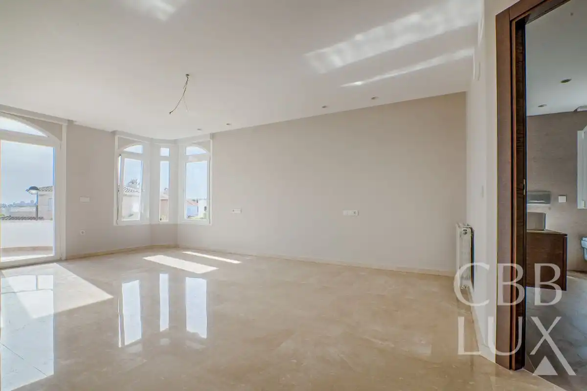 Chalet con terraza en venta en Pueblo - Urbanizaciones, imagen 22
