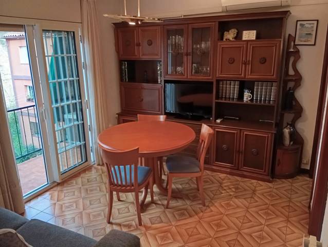 Piso en Venta en Carrer de la Mare de Déu de Port en La Marina del Port