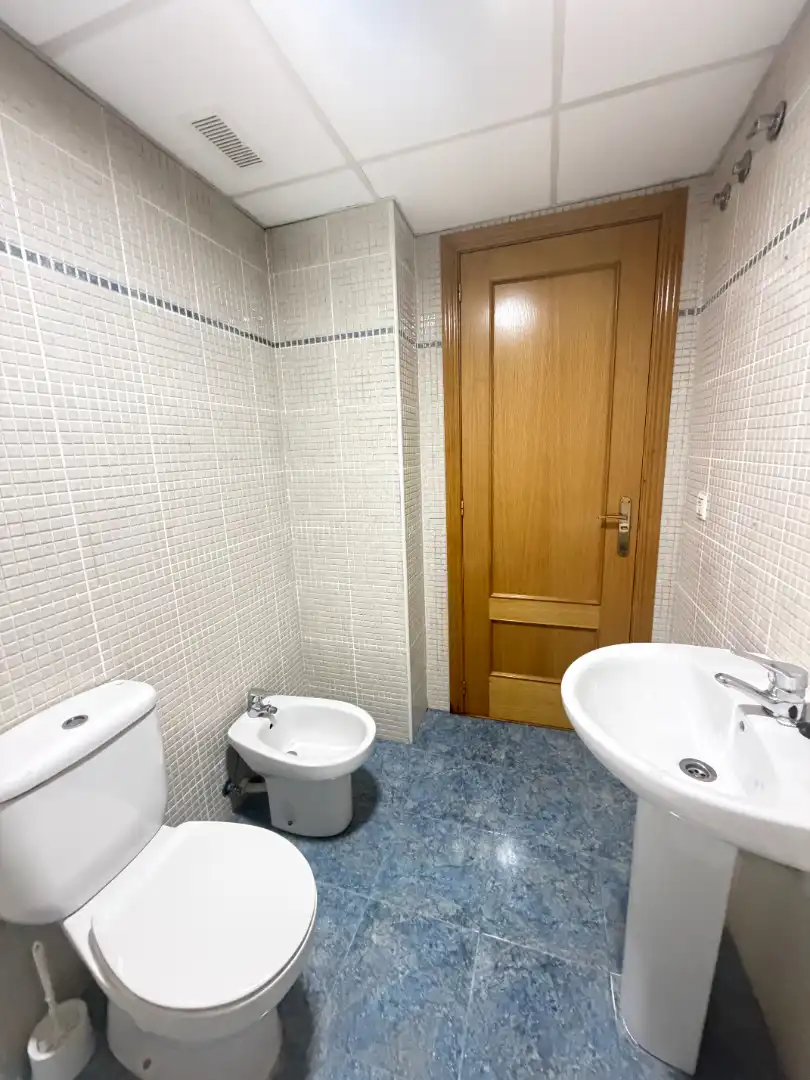 Baño de Piso en venta en Carlet con Parquet, Terraza y Horno