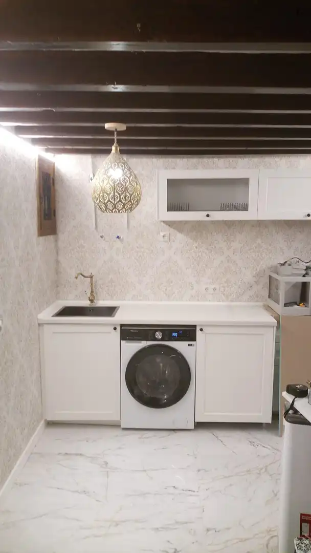 Cuina de Apartament de lloguer en  Palma de Mallorca amb Aire condicionat, Moblat i Rentadora