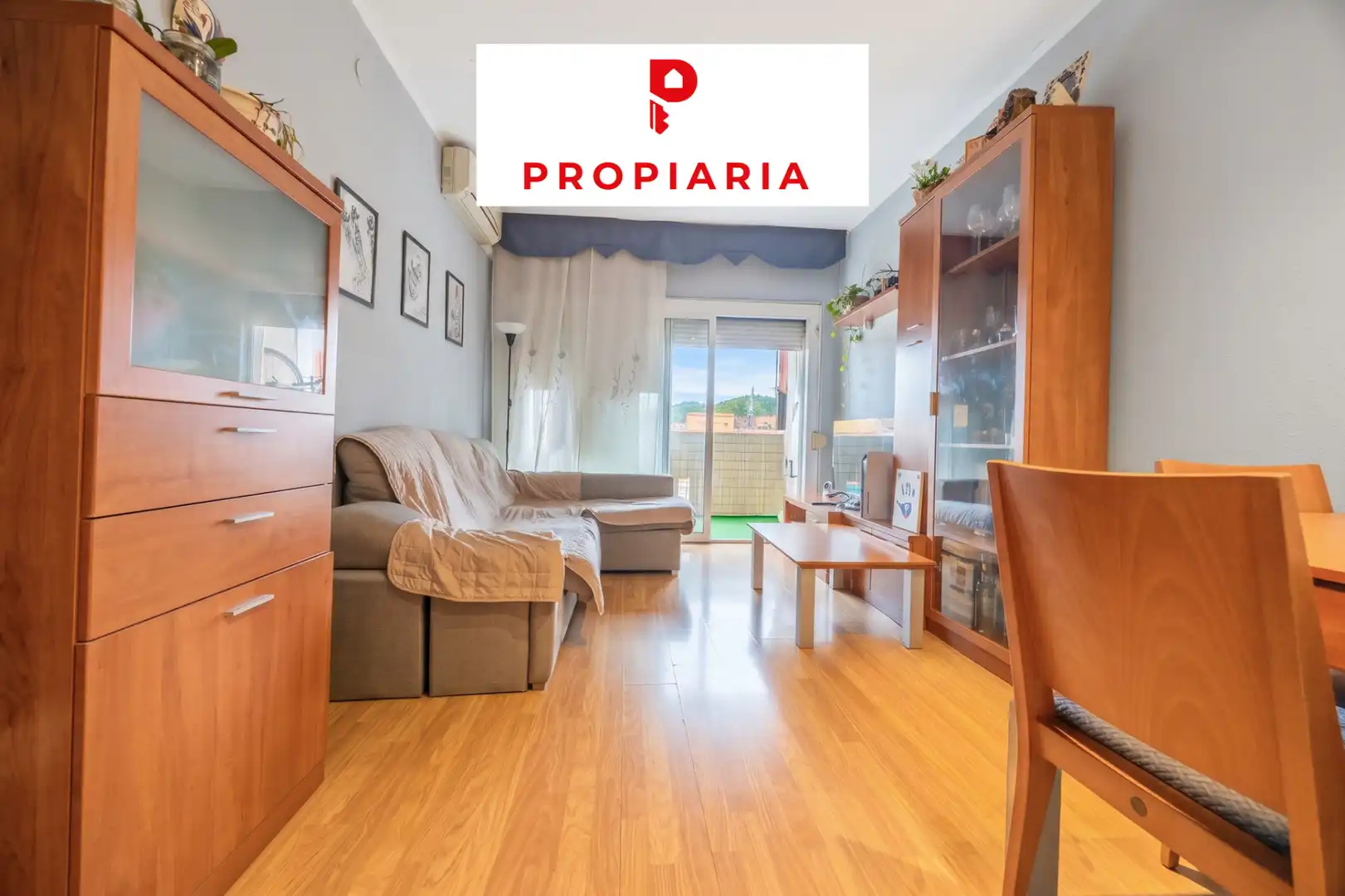 Vista exterior de Piso en venta en Sant Andreu de la Barca, Barcelona