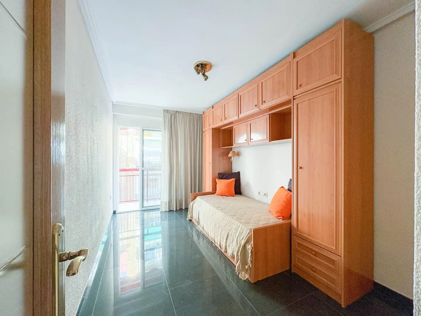 Habitación de Piso en venta en Valencia con Aire acondicionado, Calefacción y Trastero