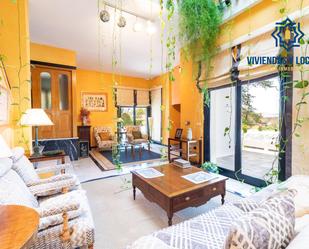 Living room of House or chalet for sale in  Granada Capital  with Heating, Private garden and Terrace