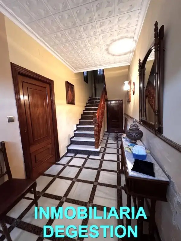 Casa adosada en venta en Linares con Aire acondicionado, Jardín privado y Terraza