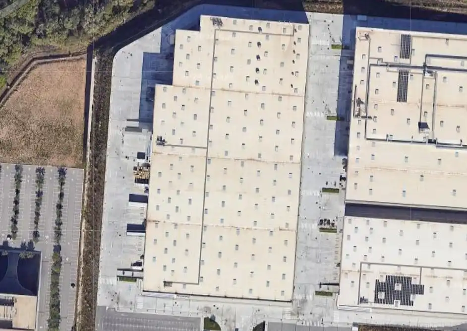 Nau industrial amb ascensor de lloguer a Lliçà d'Amunt