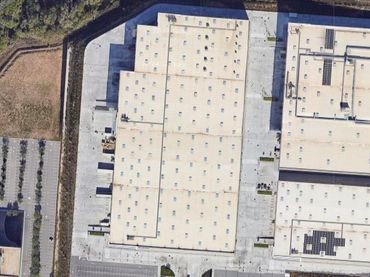 Industrial building with lift to rent in Lliçà d'Amunt