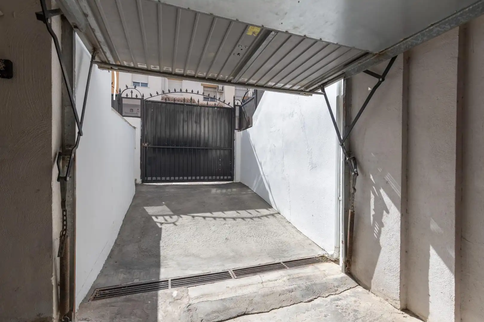 Casa adosada en venta en Churriana de la Vega con Aire acondicionado, Calefacción y Terraza