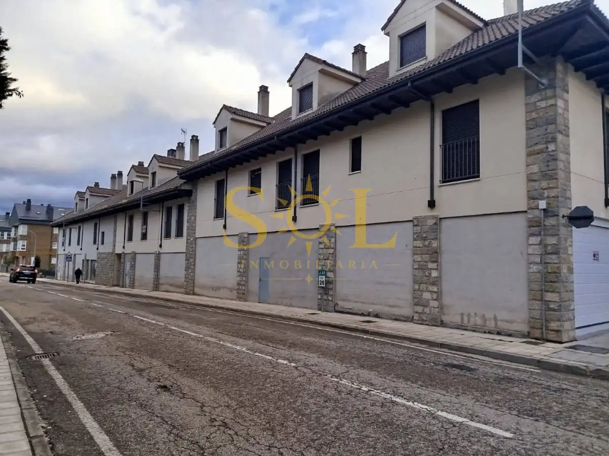 Dúplex amb ascensor en venda a Puebla de Lillo, imagen 2