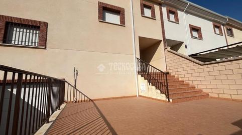 Foto 2 de Casa adosada en venda a La Paz - Las Américas, Jaén
