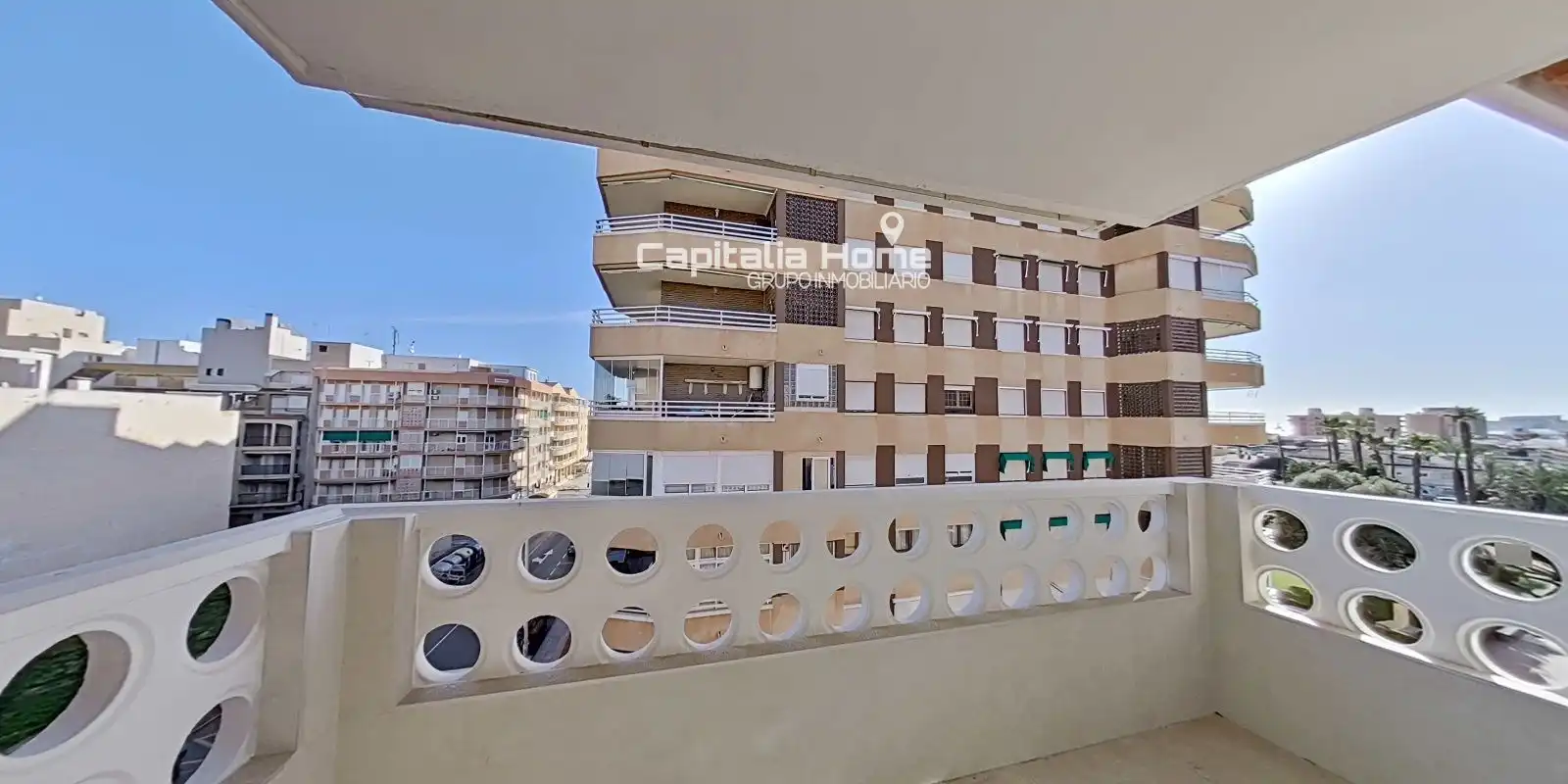 Ático en venta en Torrevieja con Calefacción y Terraza