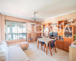 Living room of Flat for sale in  Sevilla Capital  with Terrace