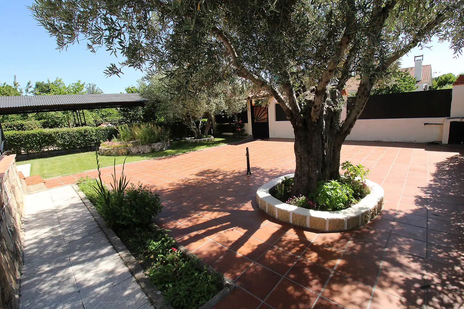 Einfamilien-Reihenhaus zum Verkauf in Torremocha de Jarama mit Heizung, Privatgarten und Internet
