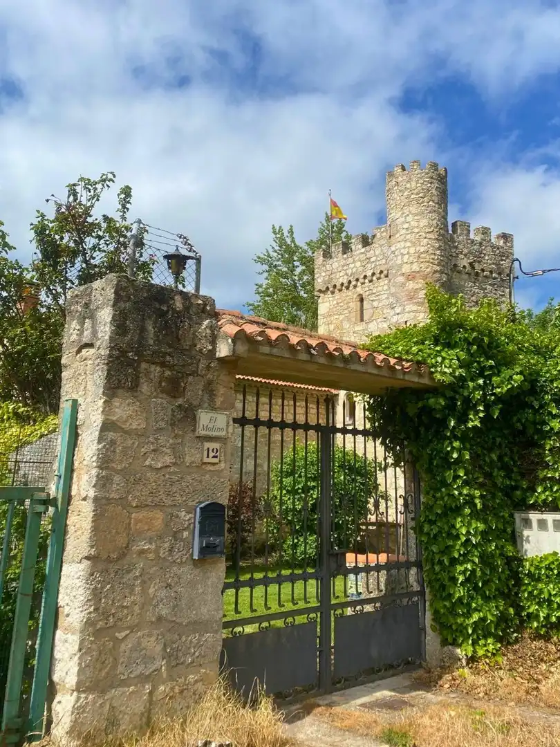 Vista exterior de Casa o chalet en venta en Merindad de Río Ubierna con Jardín privado
