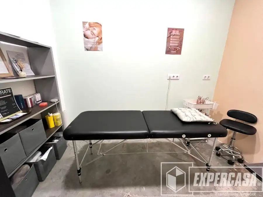 Habitación de Local en traspaso en Valencia con Aire acondicionado, Parquet y Terraza