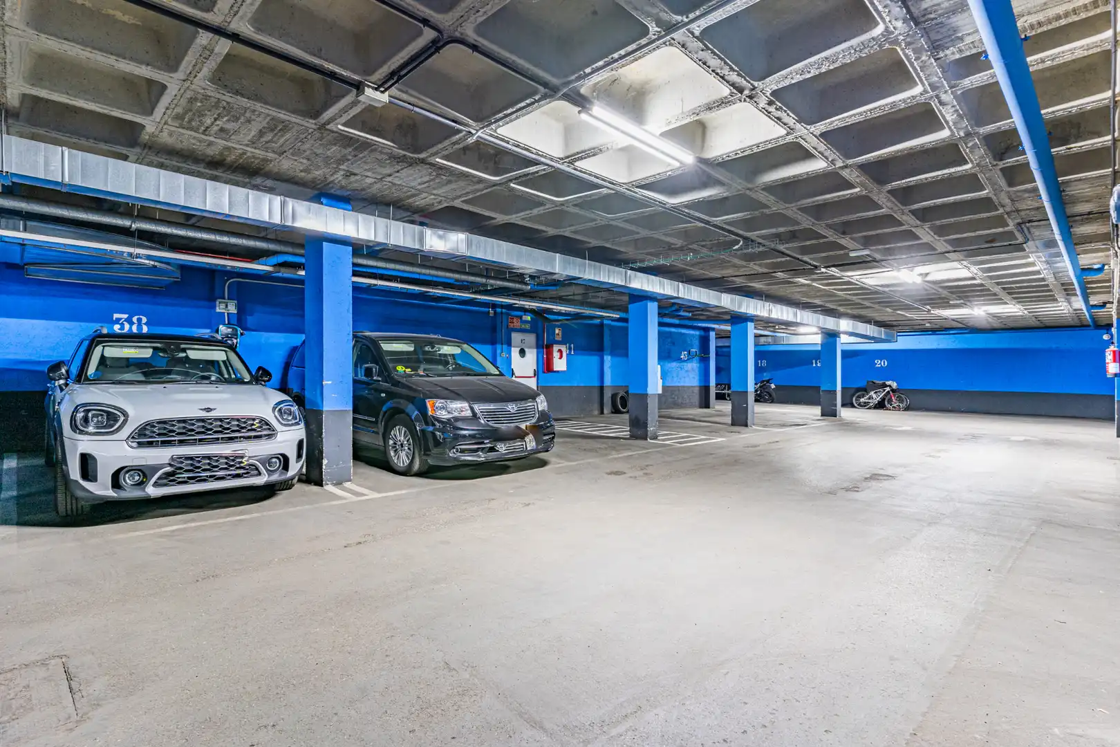 Parkplatz von Dachboden zum Verkauf in Majadahonda mit Klimaanlage, Heizung und Terrasse