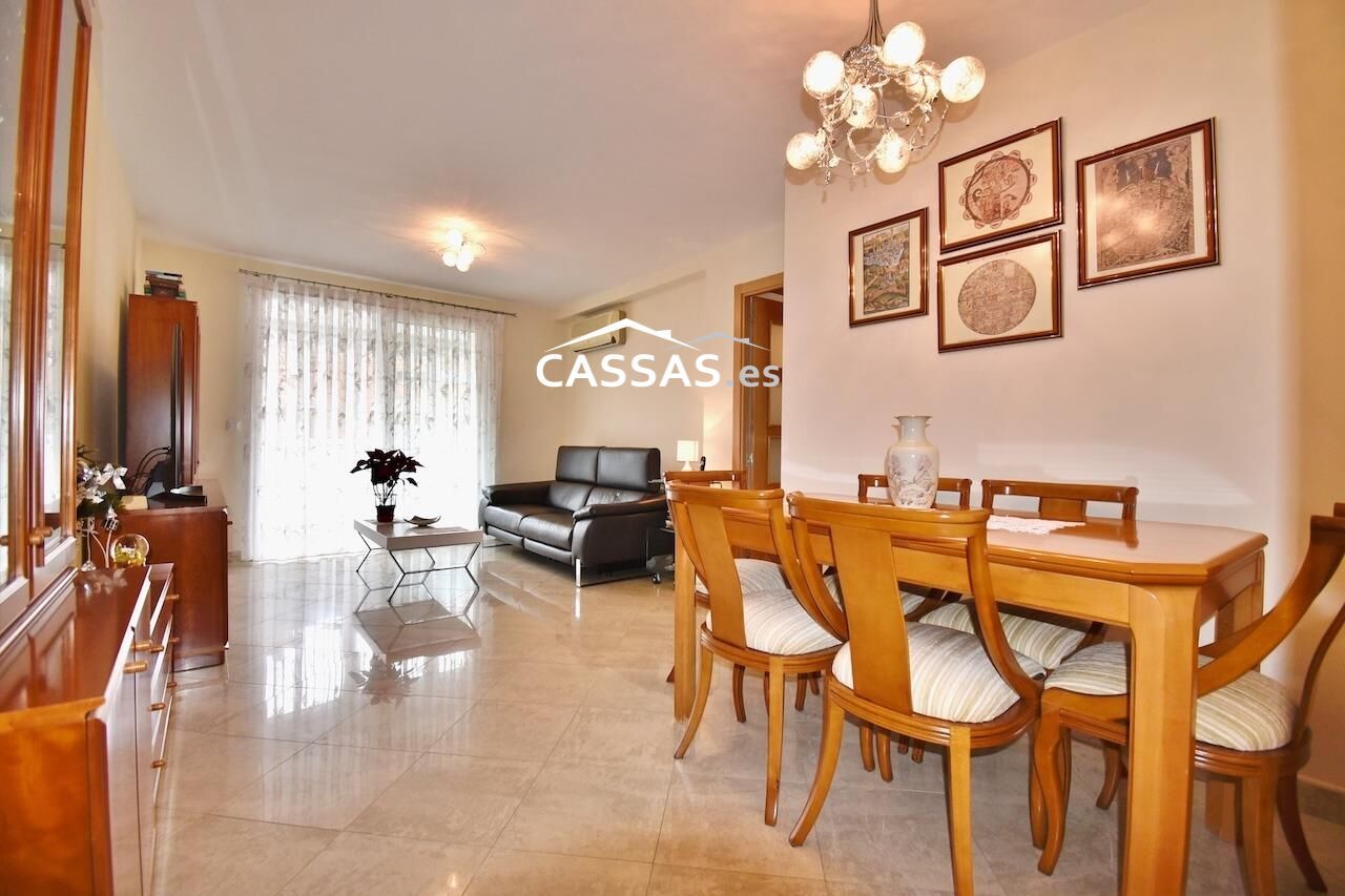 Exterior view of Flat for sale in Torrejón de Ardoz  with Air Conditioner, Heating and Community pool