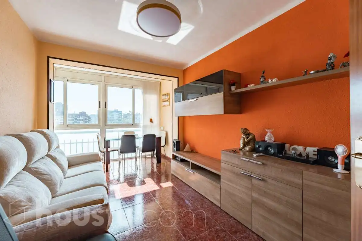 Living room of Flat for sale in Barcelona  with Furnished