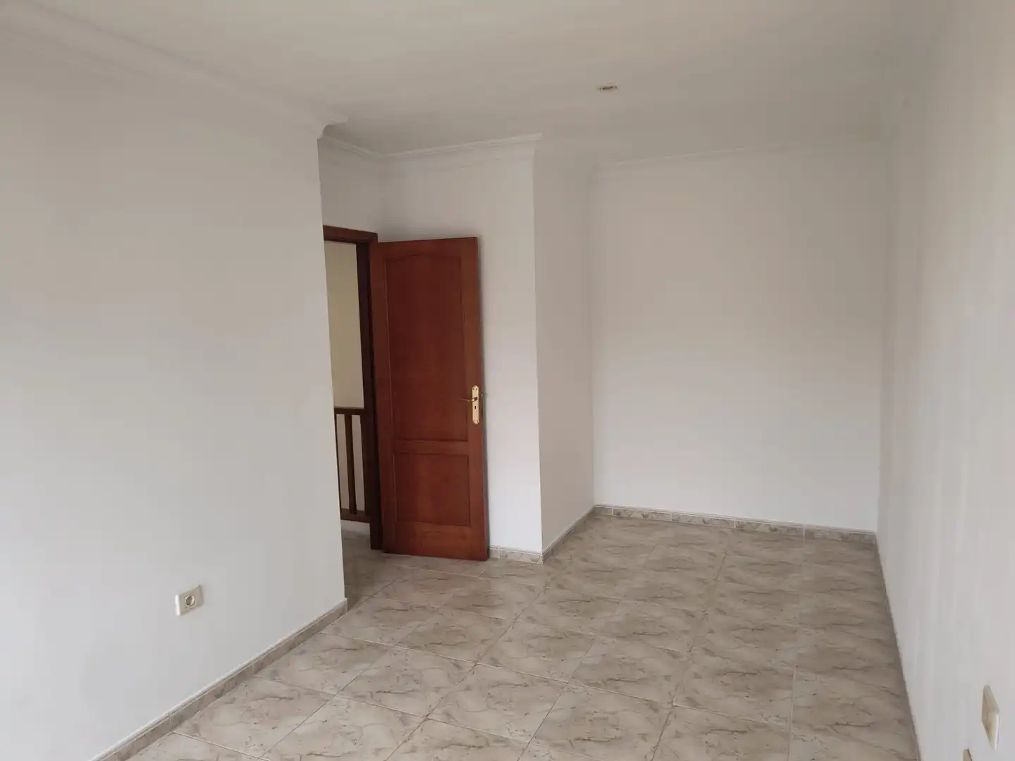 Einfamilien-Reihenhaus zum Verkauf in Puerto de la Cruz mit Abstellraum, Ofen und Balkon