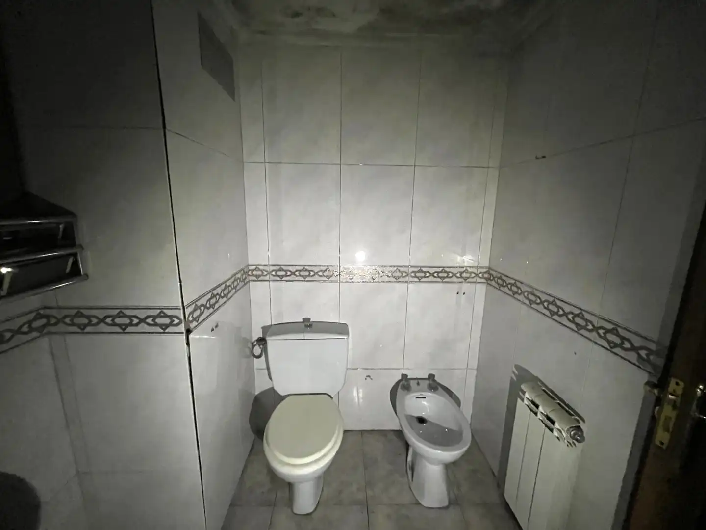 Baño de Piso en venta en Girona con Calefacción, Terraza y Balcón