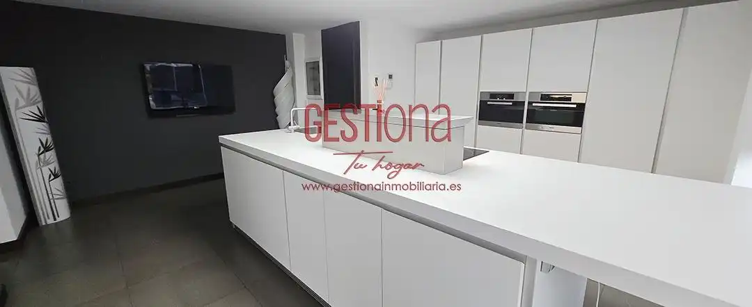 Kitchen of Houses for sale in Santa Cruz de Bezana  with Private garden, Terrace and Furnished