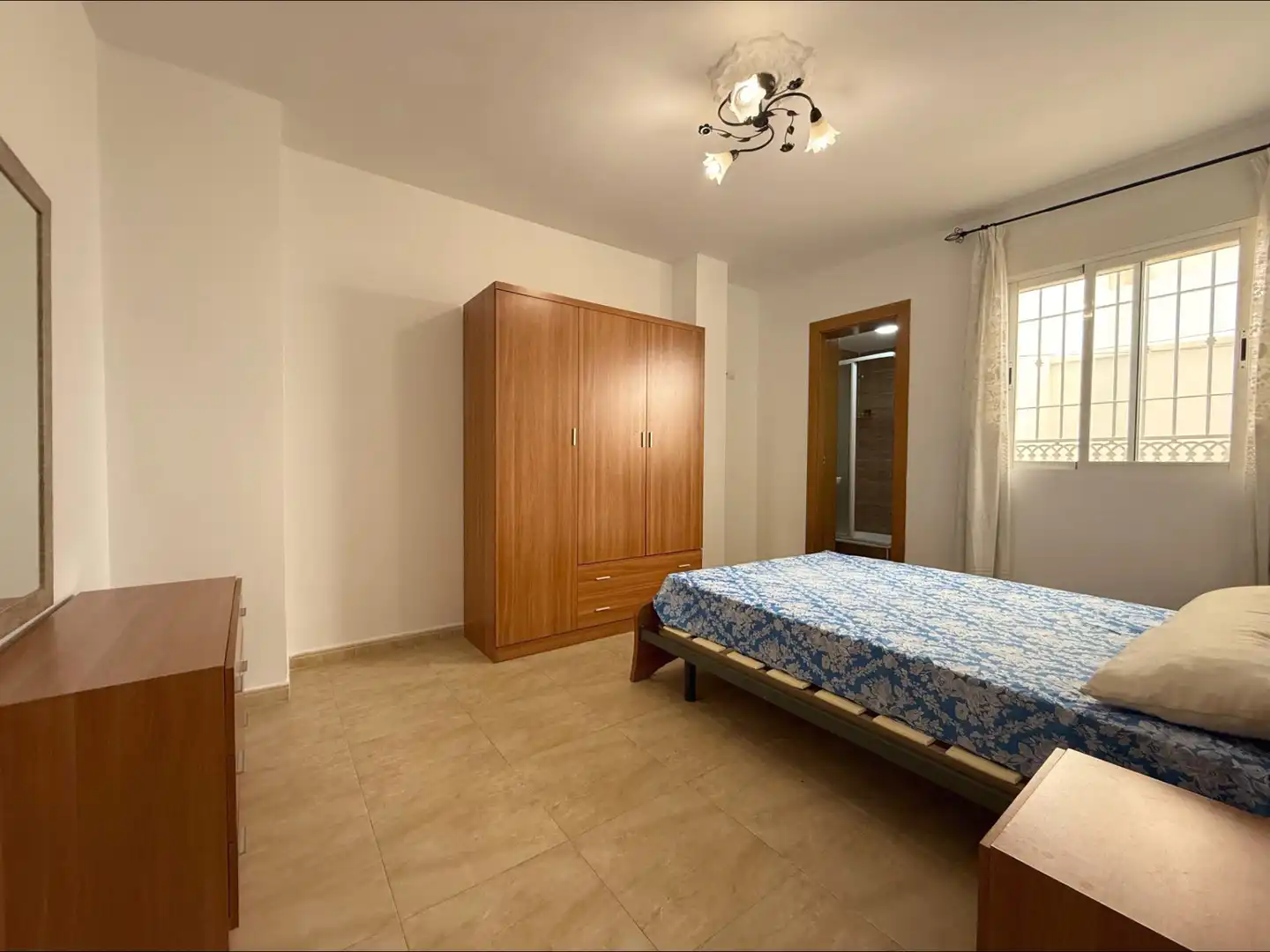 Habitación de Piso de alquiler en Albolote con Calefacción y Amueblado