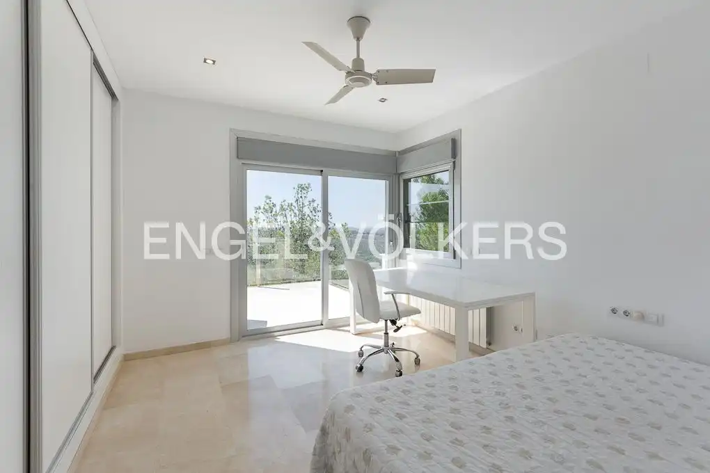 Terraza de Casa o chalet de alquiler en Chiva con Aire acondicionado, Calefacción y Jardín privado