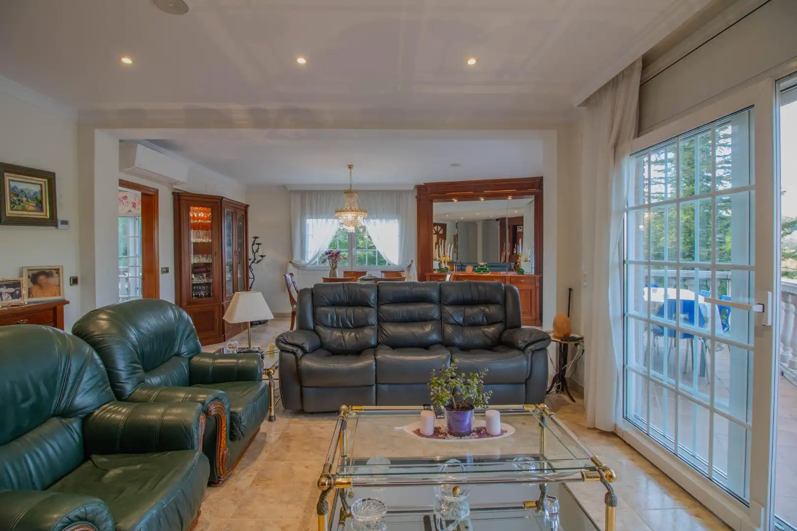 Sala de estar de Casa o chalet en venta en Esparreguera con Aire acondicionado, Calefacción y Jardín privado