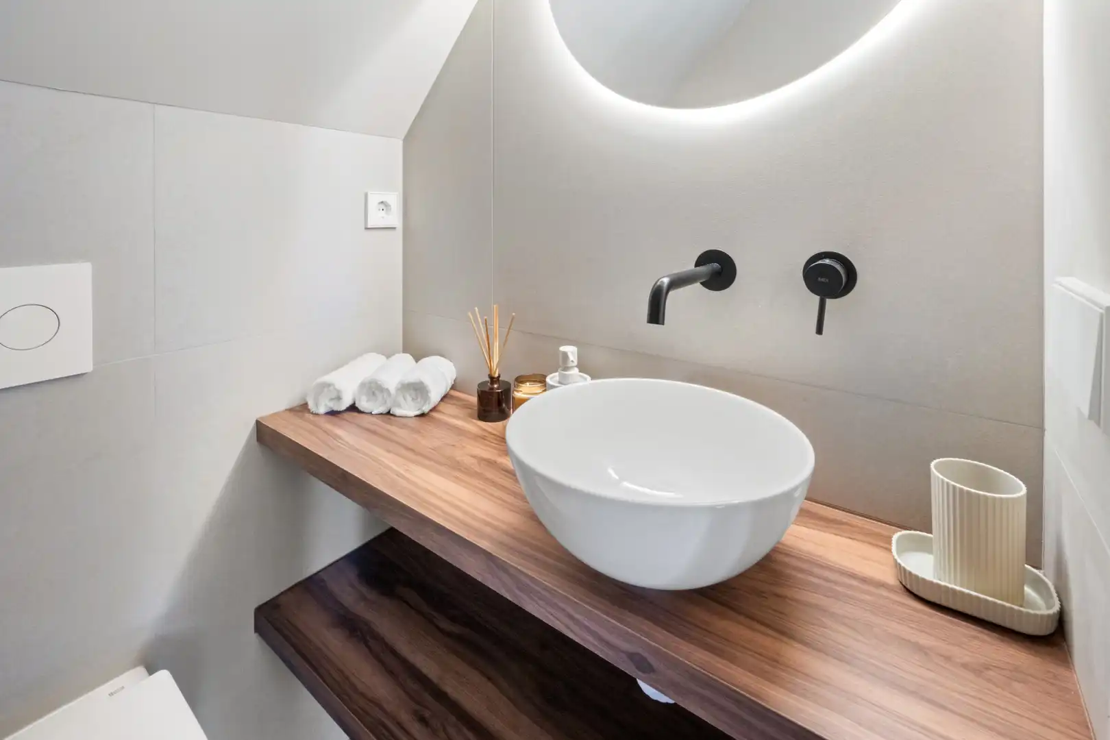 Bathroom of Apartments for sale in Benahavís  with Air Conditioner, Terrace and Swimming Pool