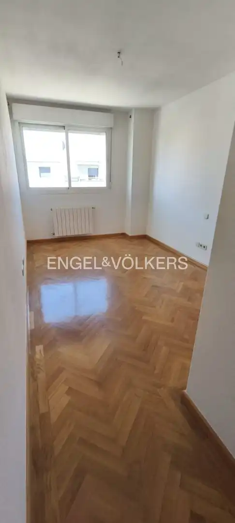 Menjador de Pis de lloguer en Las Rozas de Madrid amb Aire condicionat, Calefacció i Parquet