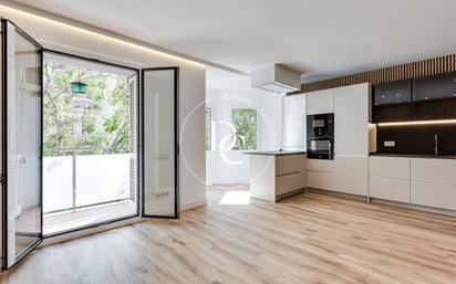 Exterior view of Flat for sale in  Barcelona Capital  with Air Conditioner, Heating and Balcony