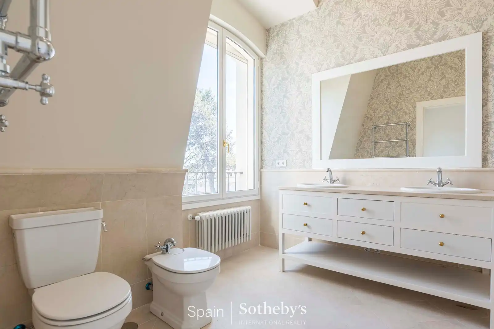 Baño de Casa o chalet en venta en Madrid con Aire acondicionado, Calefacción y Jardín privado