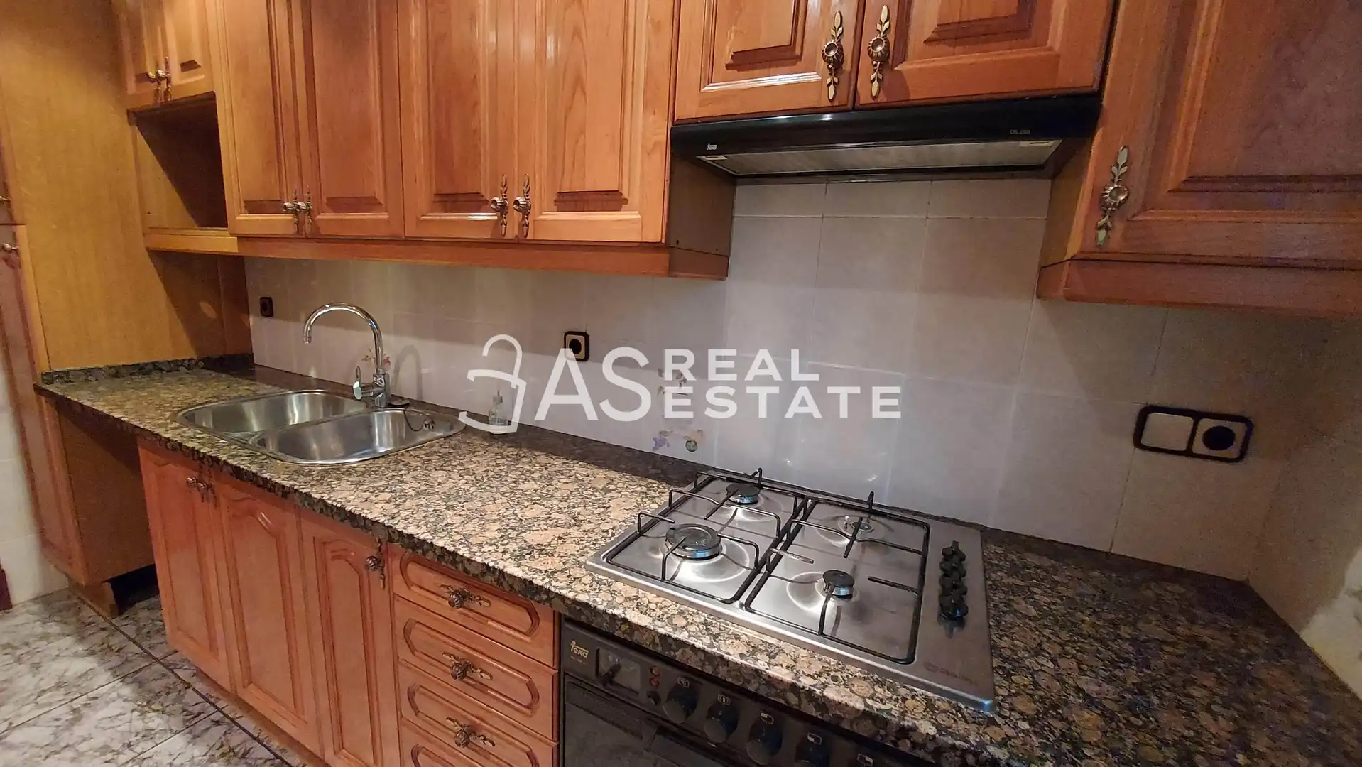 Cocina de Piso en venta en Badia del Vallès con Amueblado