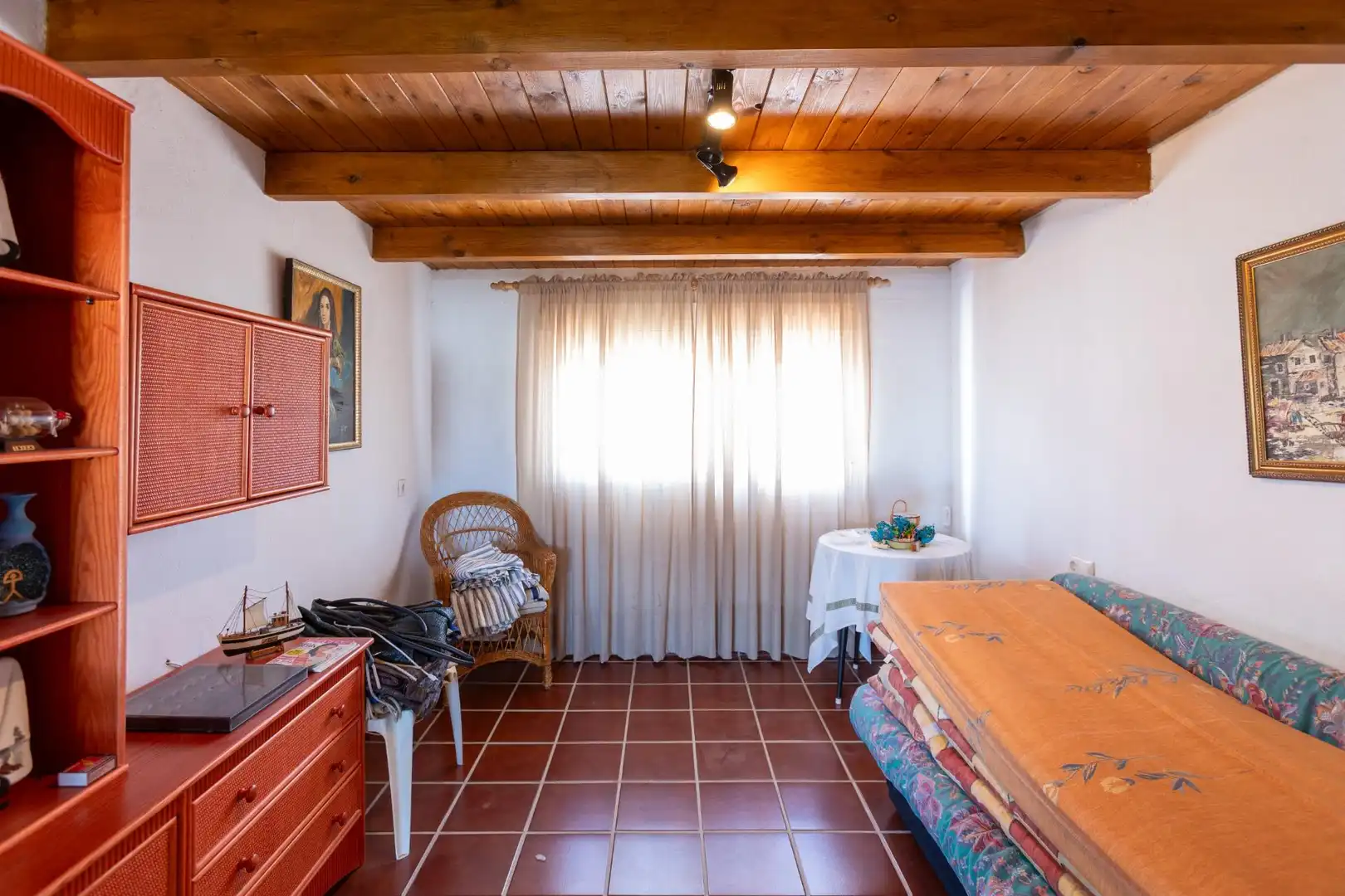Habitación de Ático en venta en Motril con Calefacción, Terraza y Amueblado