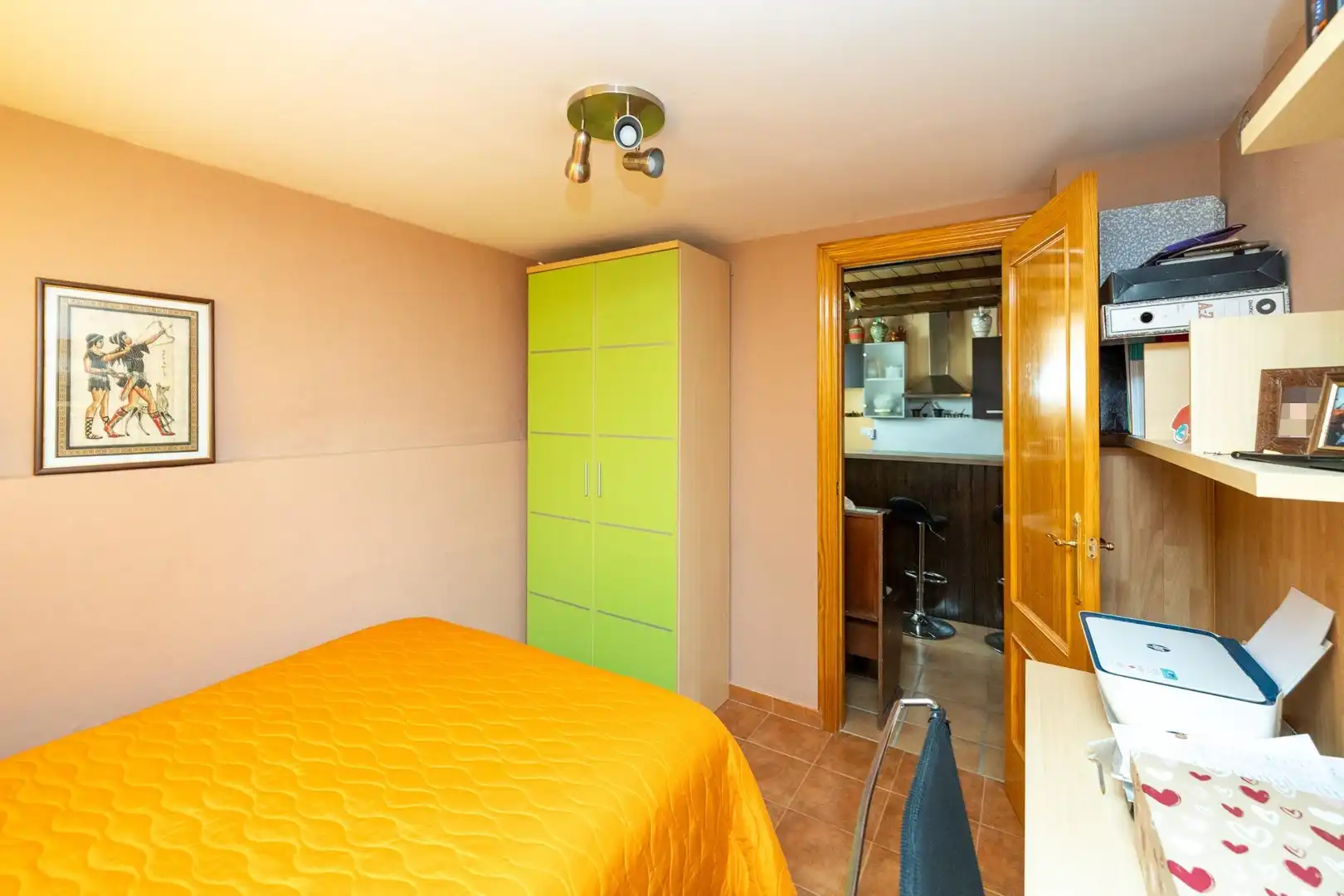 Habitación de Casa o chalet en venta en Cúllar Vega con Aire acondicionado, Calefacción y Jardín privado