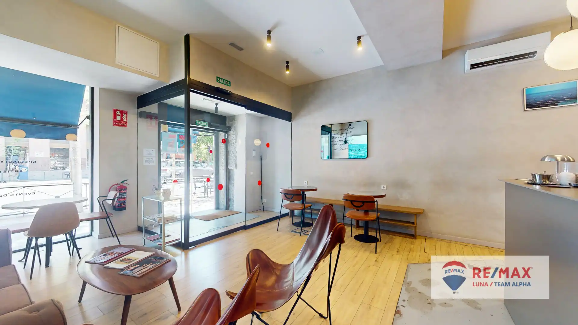 Local en traspaso en Madrid con Aire acondicionado, Calefacción y Parquet
