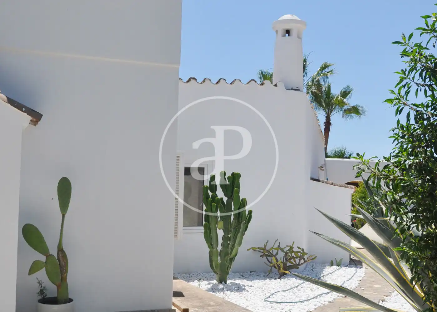 Vista exterior de Casa o xalet en venda en Calvià amb Aire condicionat, Calefacció i Jardí privat