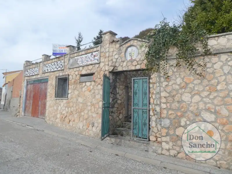 Exterior view of Houses for sale in Olivares de Duero