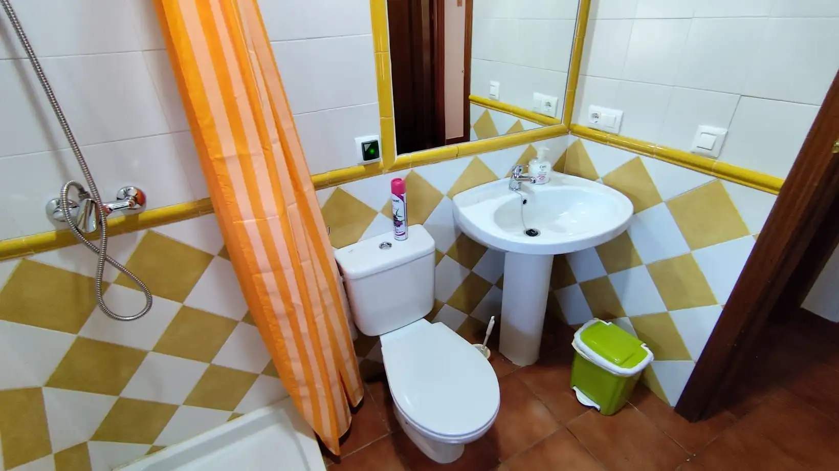 House with garden for sale in El Castillo de las Guardas, imagen 24