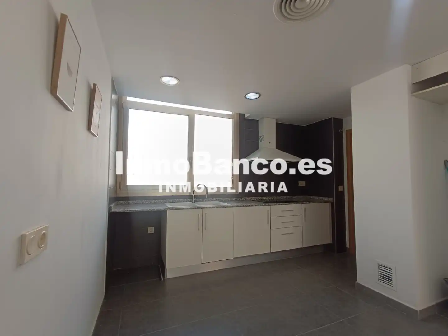 Detached homes for rent in La Pobla de Vallbona  with Air Conditioner, Heating and Terrace