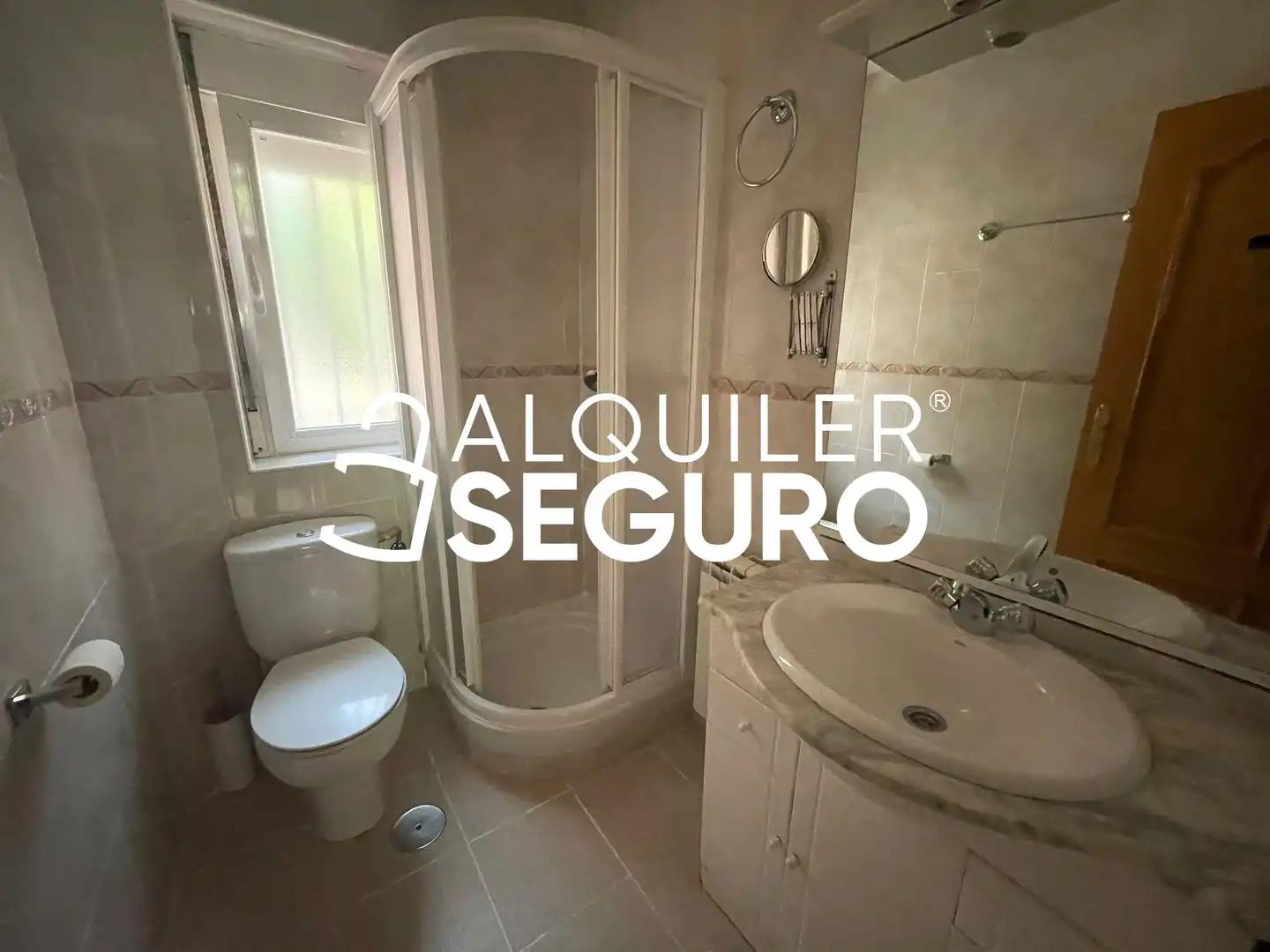 Bathroom of Flat for rent in Madrid  with Heating