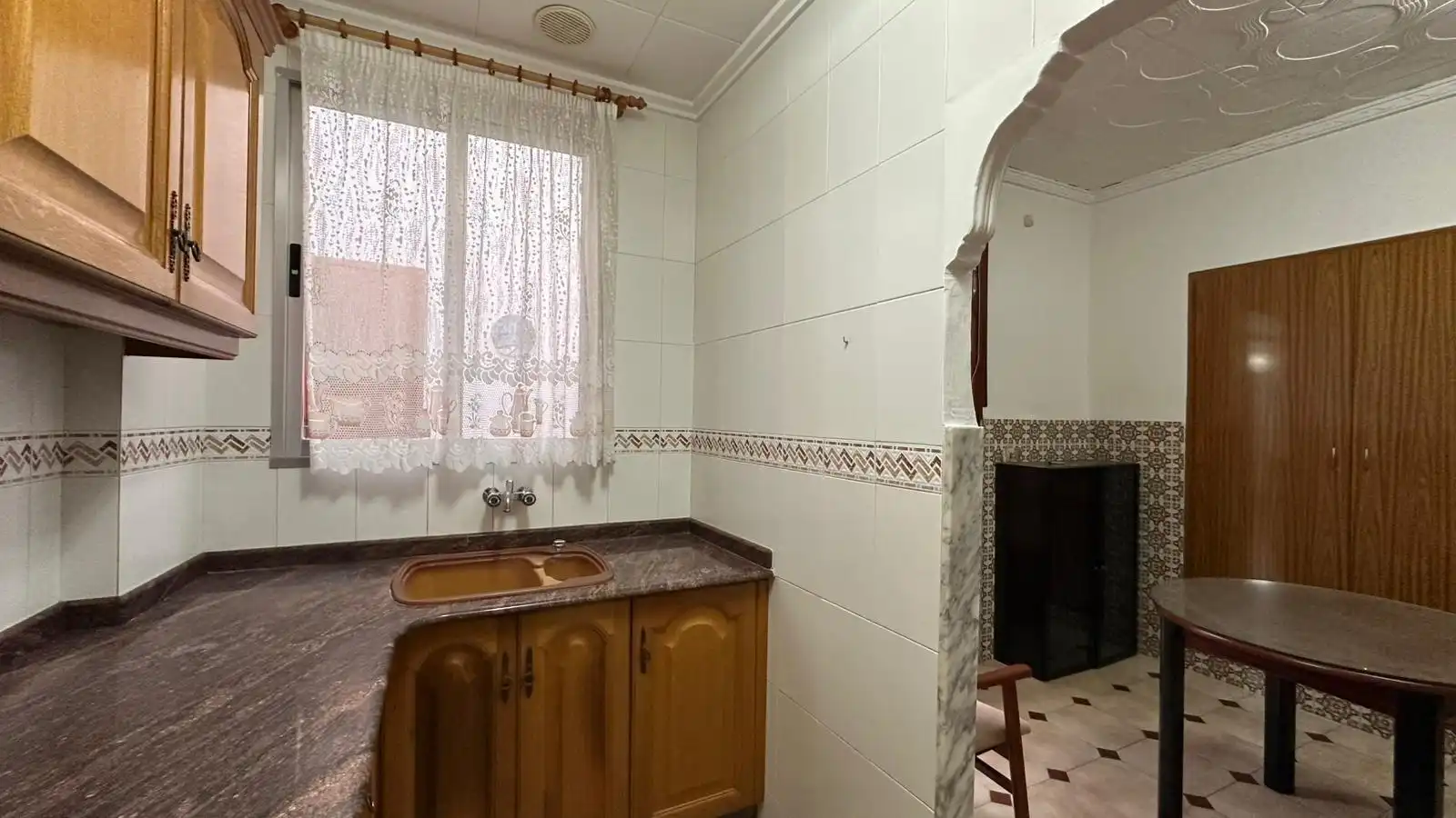 Kitchen of Houses for sale in L'Alcúdia  with Air Conditioner, Terrace and Storage room