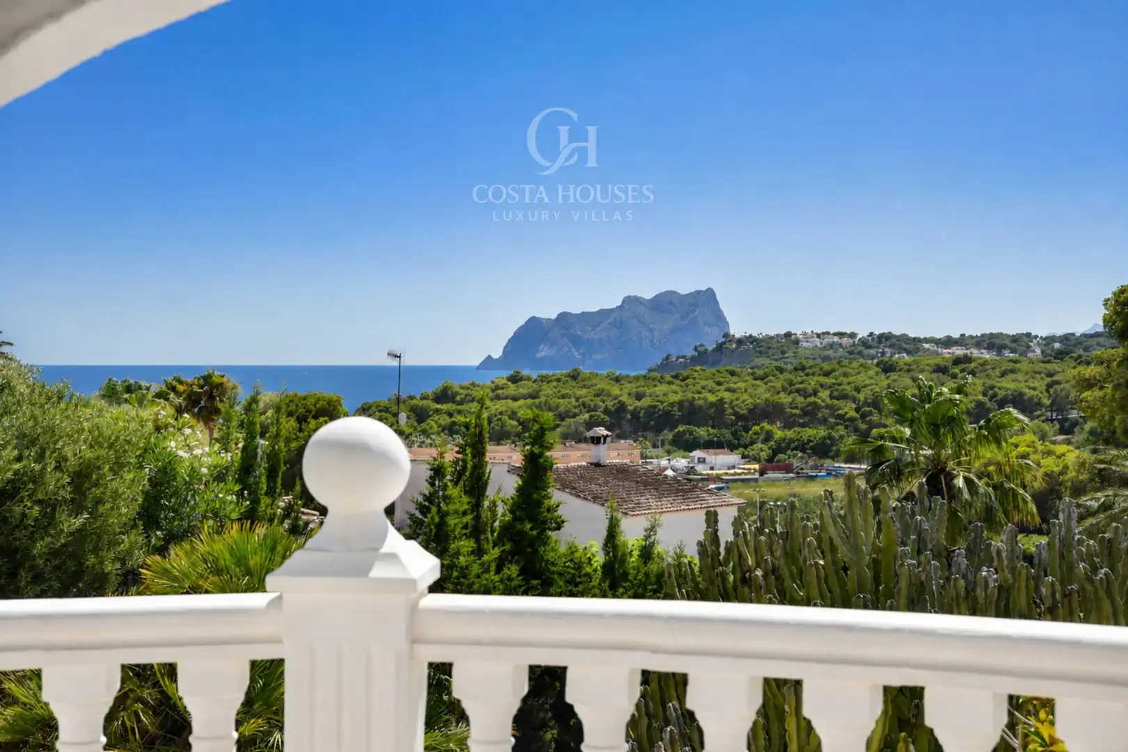 Vista exterior de Casa o xalet en venda en Moraira amb Aire condicionat, Calefacció i Jardí privat