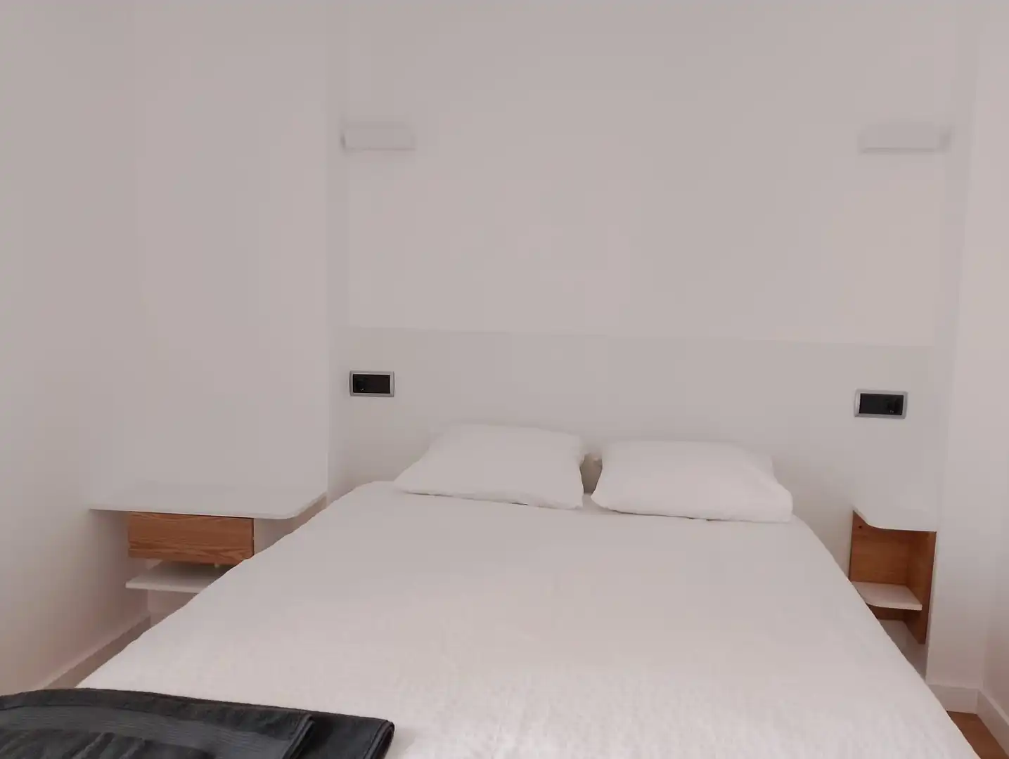 Habitación de Casa adosada en venta en Castropol con Aire acondicionado, Calefacción y Terraza