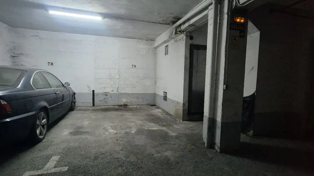 Parking de Garaje en venta en  Pamplona / Iruña