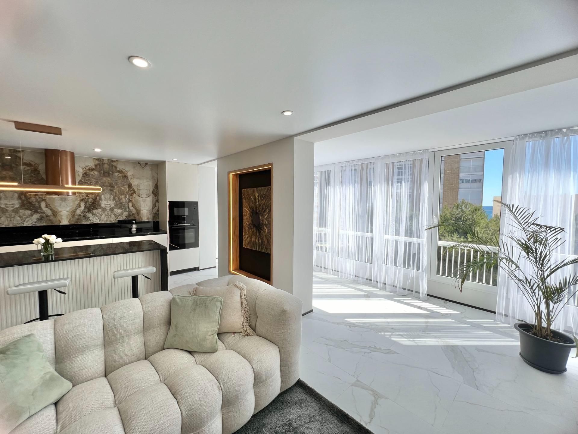 Sala de estar de Piso en venta en Alicante / Alacant con Aire acondicionado, Calefacción y Jardín privado
