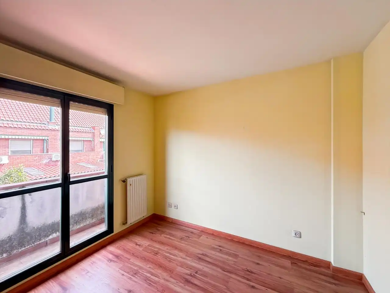 Dormitori de Casa adosada en venda en Alcorcón amb Aire condicionat, Calefacció i Jardí privat
