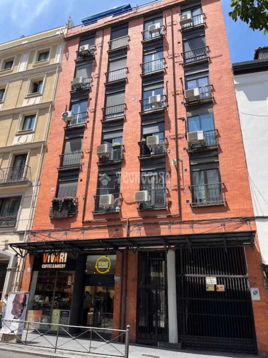 Exterior view of Garage for sale in  Madrid Capital